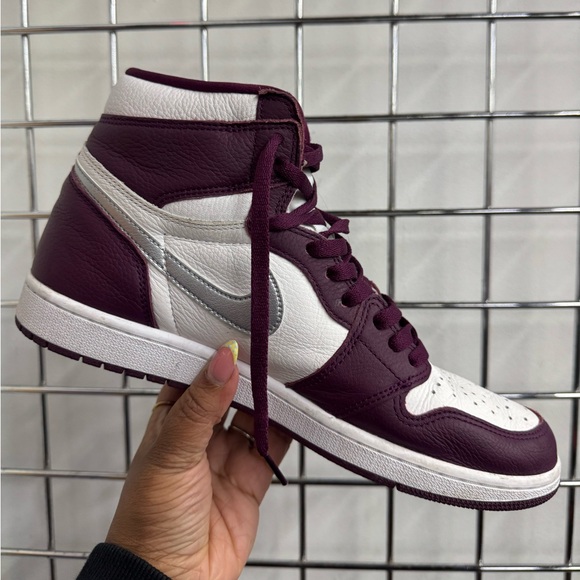 Nike Air Jordan 1 Retro High OG 'Bordeaux' 555088-611 Men Size 11